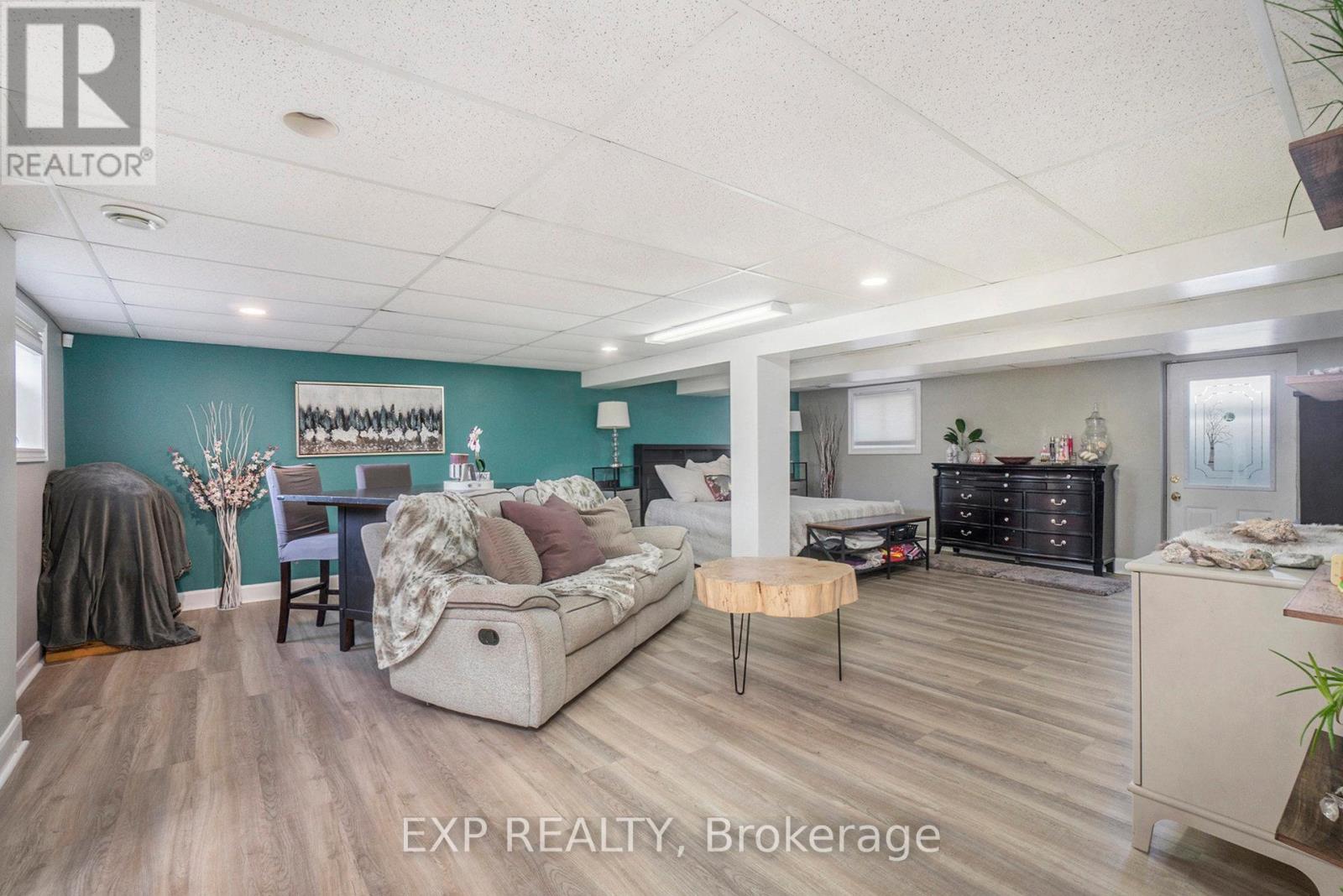 2147 Mer Bleue Road, Ottawa, Ontario  K4A 3T9 - Photo 13 - X12852576