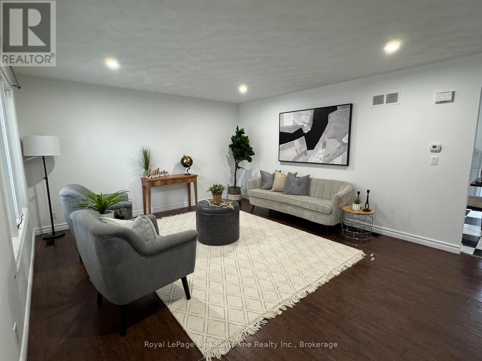 13 Thompson Drive, Norfolk (Port Dover), Ontario  N0A 1N4 - Photo 3 - X12852584