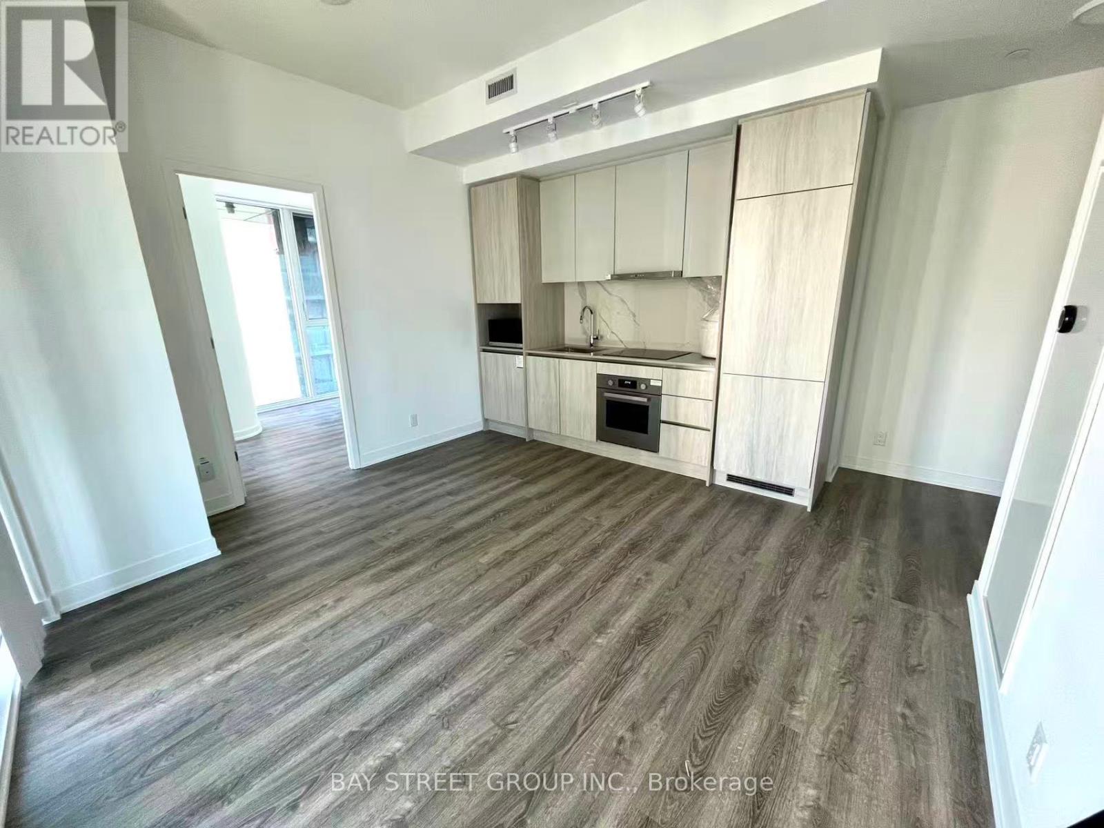 1211 - 180 Front Street E, Toronto (Moss Park), Ontario  M5A 0K9 - Photo 4 - C12781608