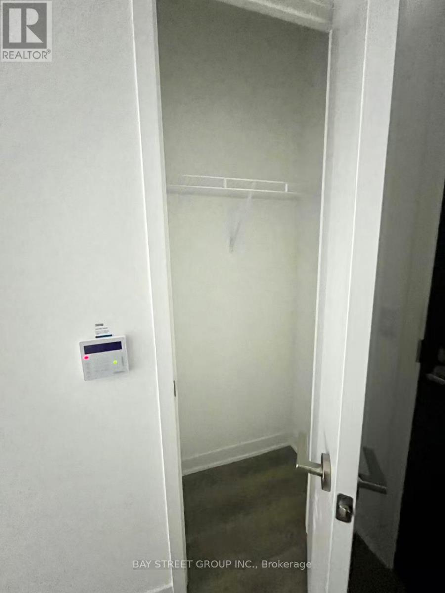 1211 - 180 Front Street E, Toronto (Moss Park), Ontario  M5A 0K9 - Photo 9 - C12781608