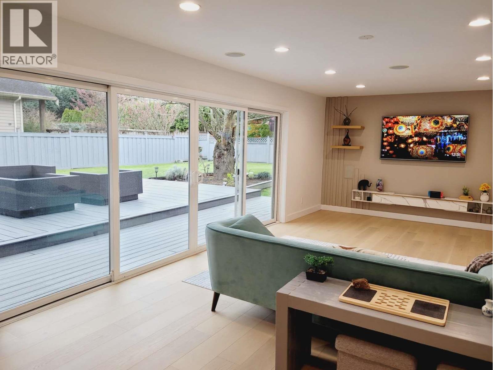 971 51a Street, Delta, British Columbia  V4M 2X9 - Photo 11 - R3091347