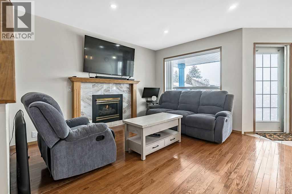 38 Martinwood Road Ne, Calgary, Alberta  T3J 3H5 - Photo 10 - A2290628