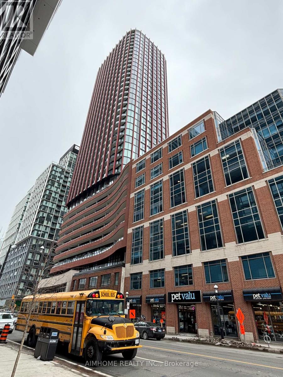 11 - 180 Front Street E, Toronto (Moss Park), Ontario  M5A 0A9 - Photo 4 - C12852550