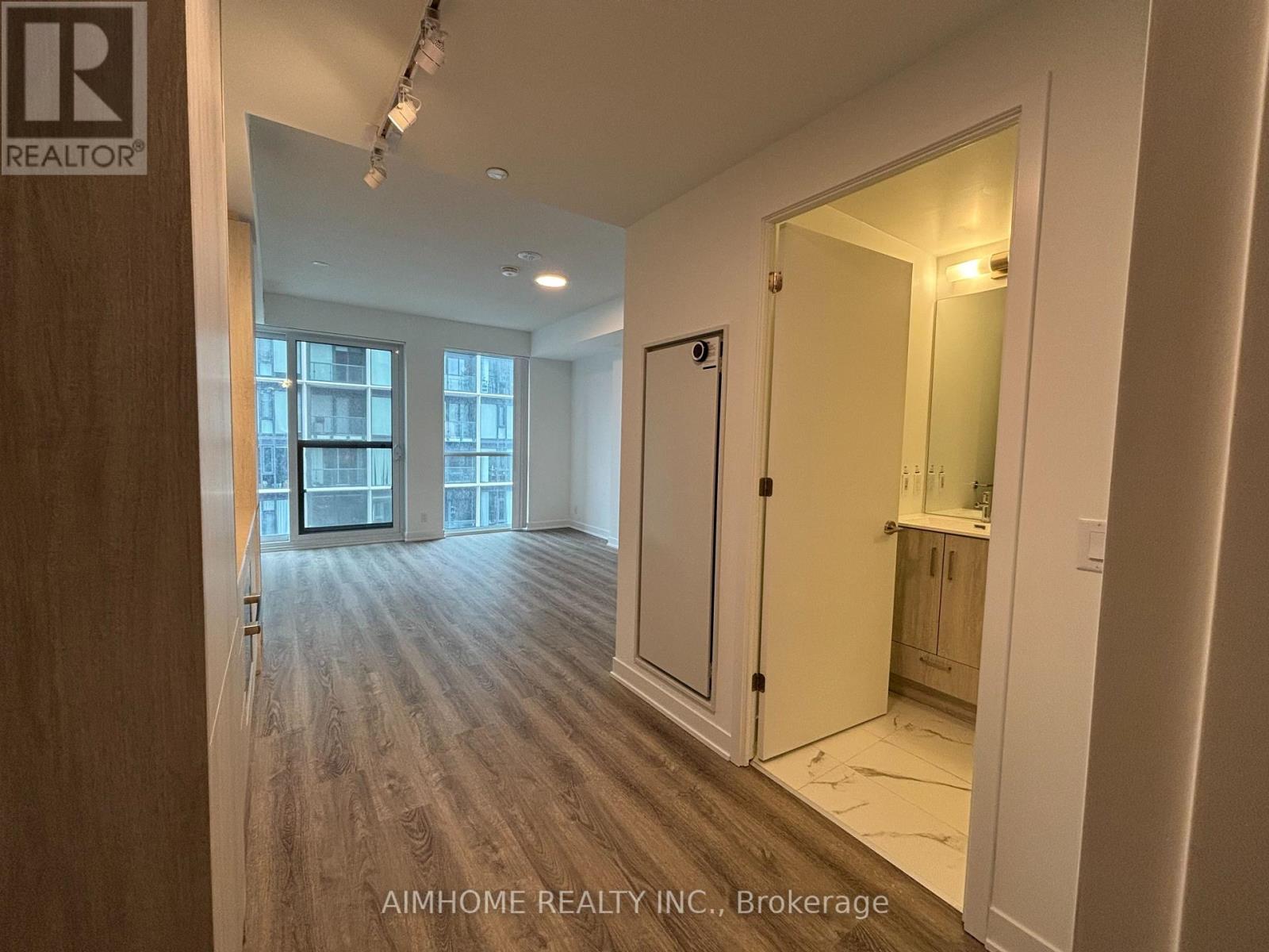 11 - 180 Front Street E, Toronto (Moss Park), Ontario  M5A 0A9 - Photo 7 - C12852550