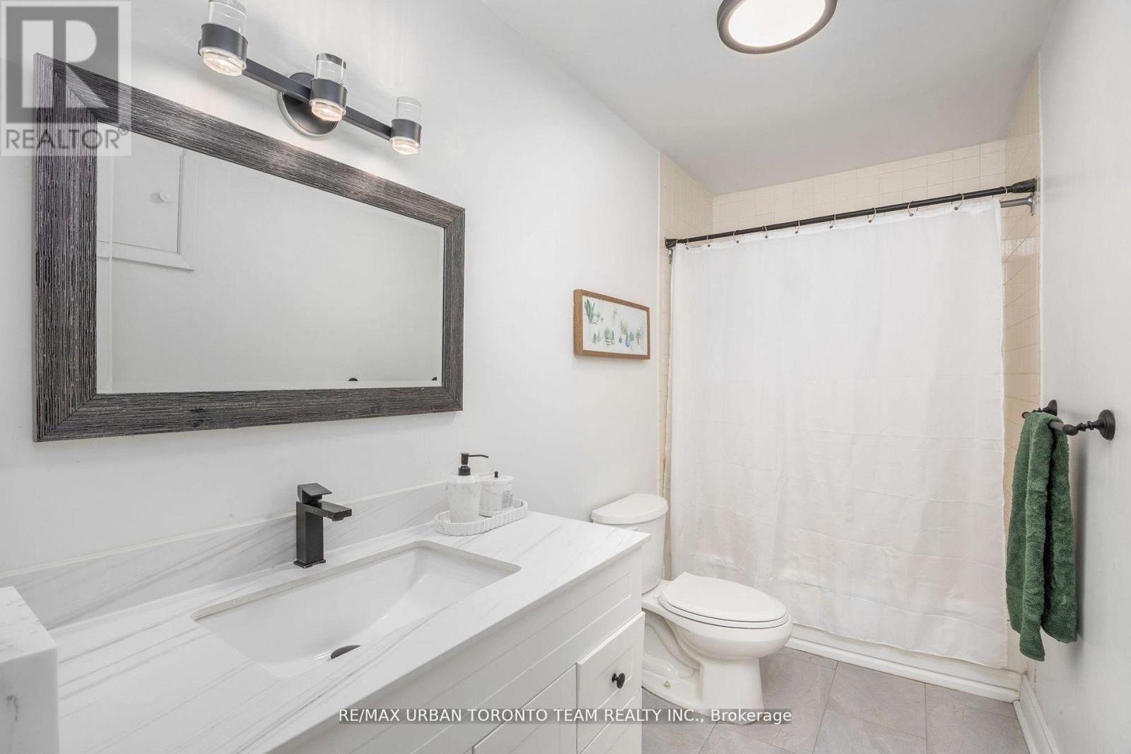 12 Wardencourt Drive, Toronto (Tam O'shanter-Sullivan), Ontario  M1T 2H3 - Photo 11 - E12852566