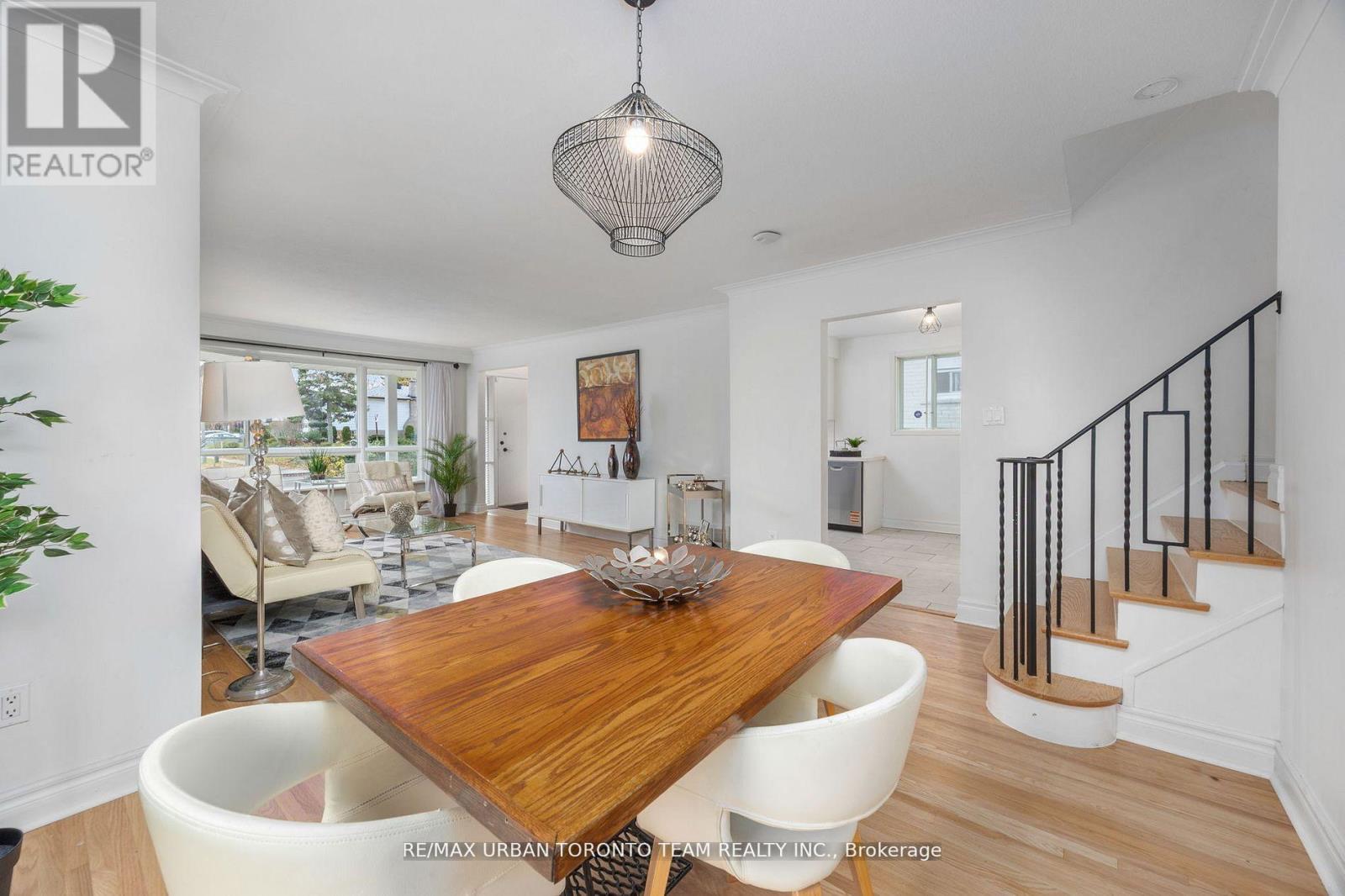 12 Wardencourt Drive, Toronto (Tam O'shanter-Sullivan), Ontario  M1T 2H3 - Photo 5 - E12852566