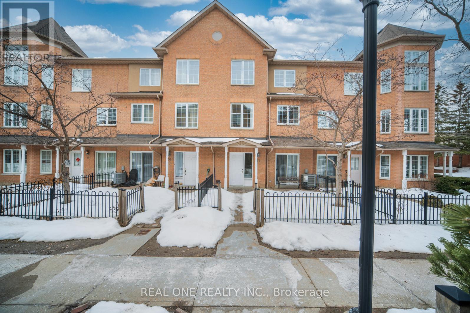 17 - 12 ST MORITZ WAY, markham (unionville), Ontario