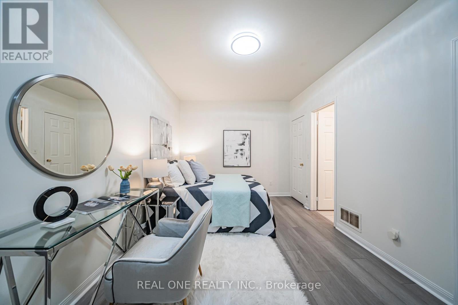 17 - 12 St Moritz Way, Markham (Unionville), Ontario  L3R 4E8 - Photo 37 - N12852580