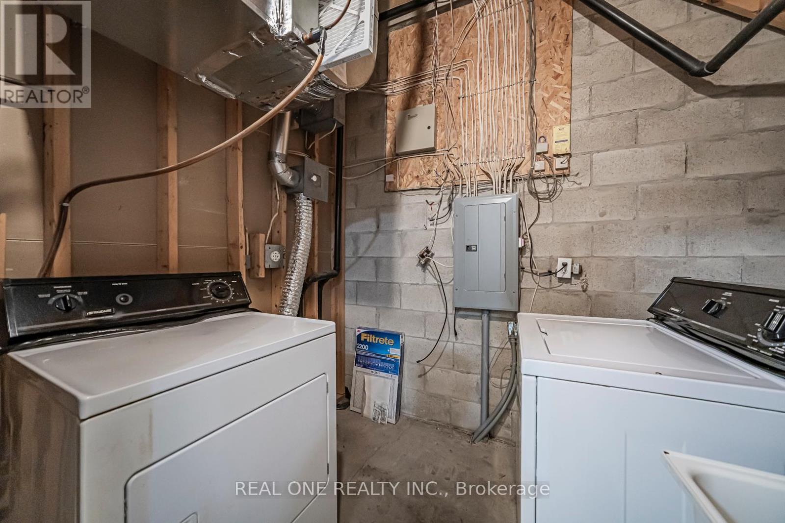 17 - 12 St Moritz Way, Markham (Unionville), Ontario  L3R 4E8 - Photo 40 - N12852580