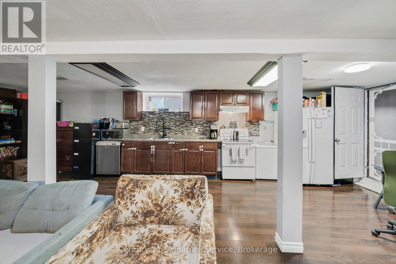 Basement - 144 Voltarie Crescent, Mississauga (Mississauga Valleys), Ontario  L5A 2A4 - Photo 4 - W12847012