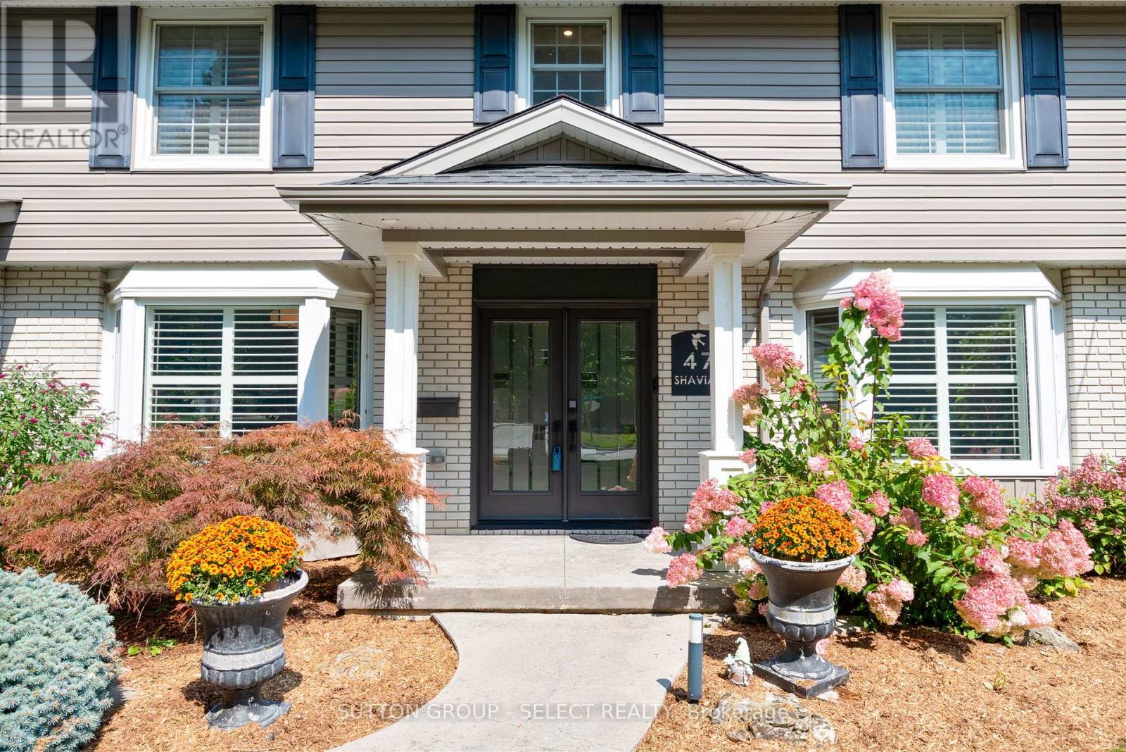 47 Shavian Boulevard, London North (North A), Ontario  N6G 2P1 - Photo 3 - X12655672