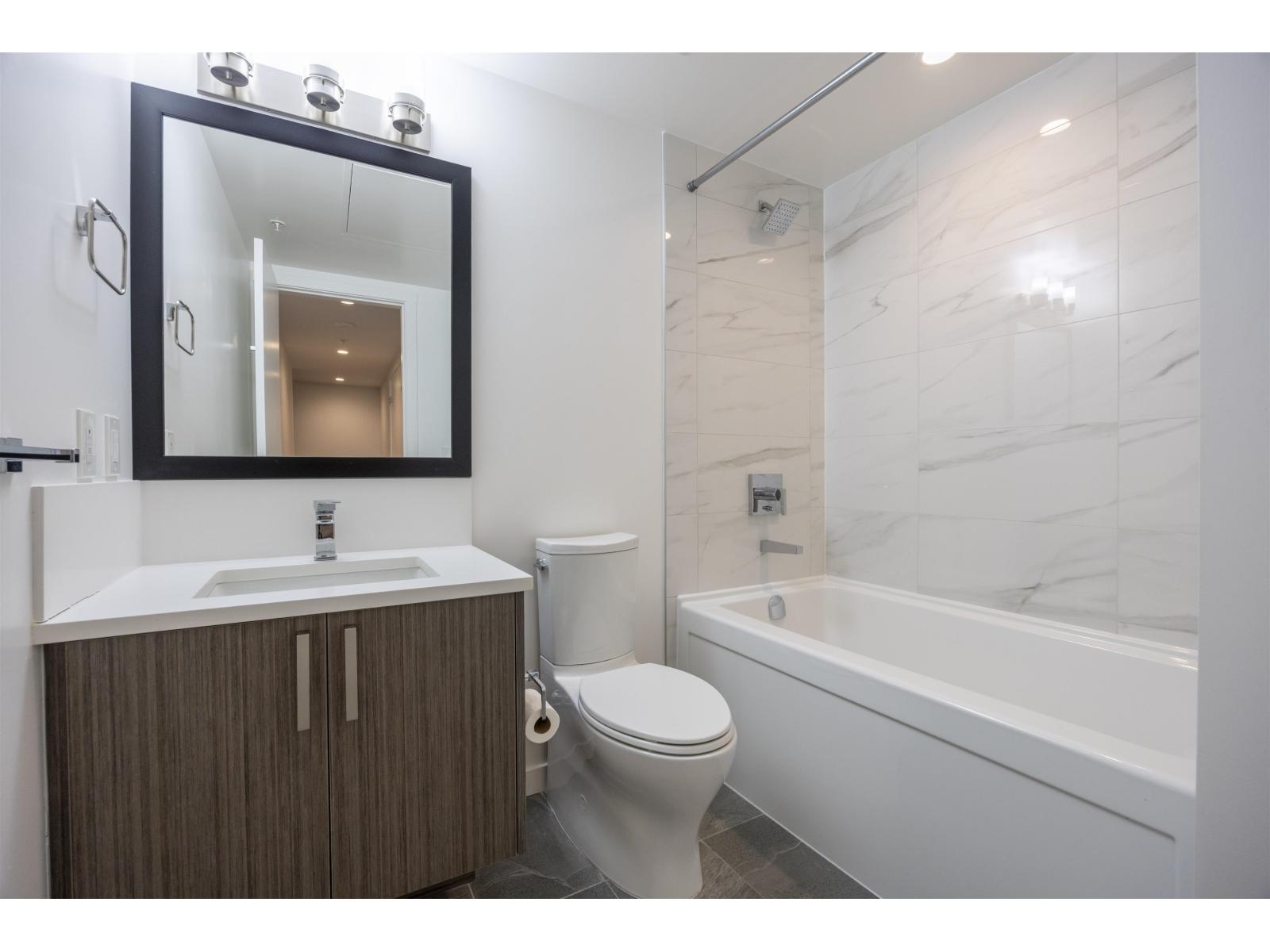 2808 13350 Central Avenue, Surrey, British Columbia  V3T 0S1 - Photo 9 - R3096870