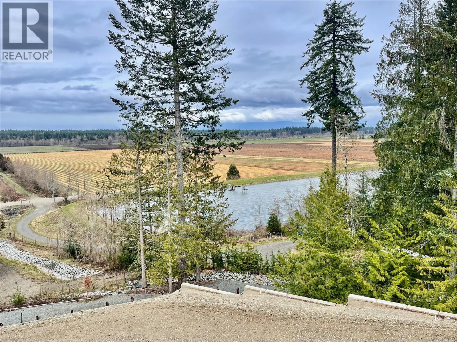 3316 Klanawa Cres, Courtenay, British Columbia  V9N 0H4 - Photo 2 - 1027931