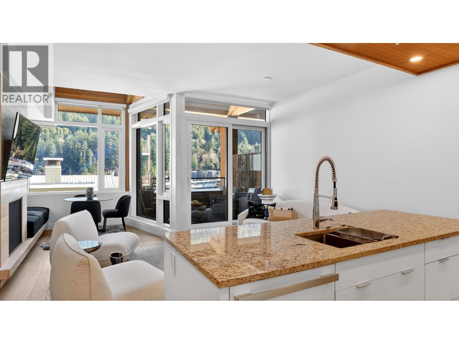 506 6687 Nelson Avenue, West Vancouver, British Columbia  V7W 2B2 - Photo 5 - R3096423