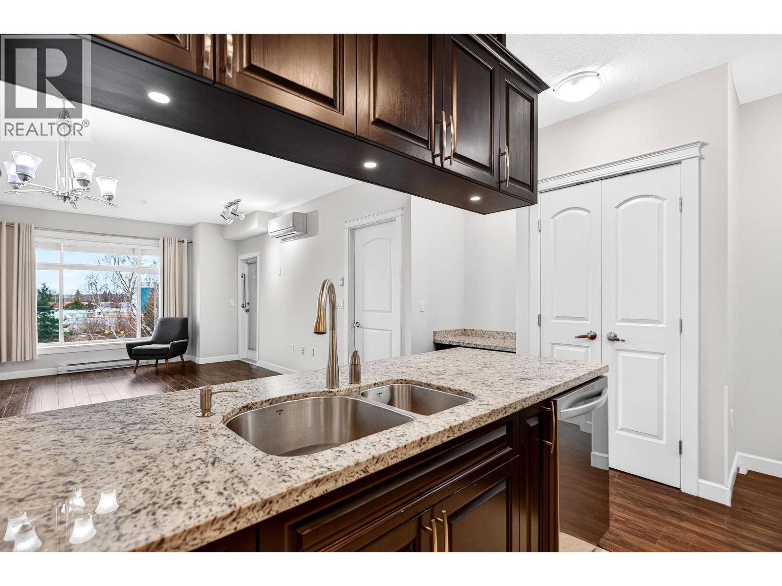 306 12635 190a Street, Pitt Meadows, British Columbia  V3Y 0E8 - Photo 5 - R3096883