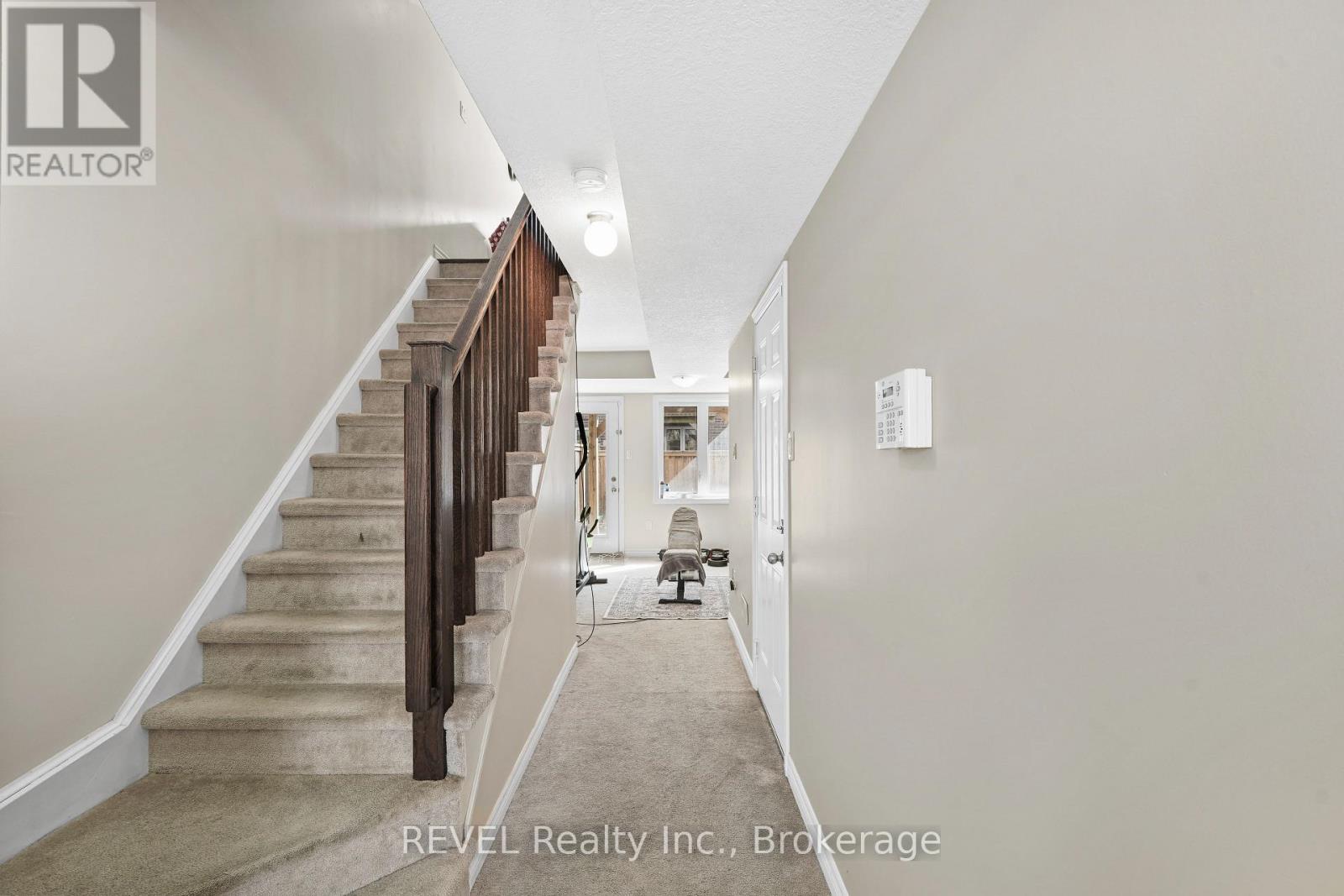 7 Dorchester Terrace, Hamilton (Stoney Creek Mountain), Ontario  L8J 0G4 - Photo 6 - X12852598