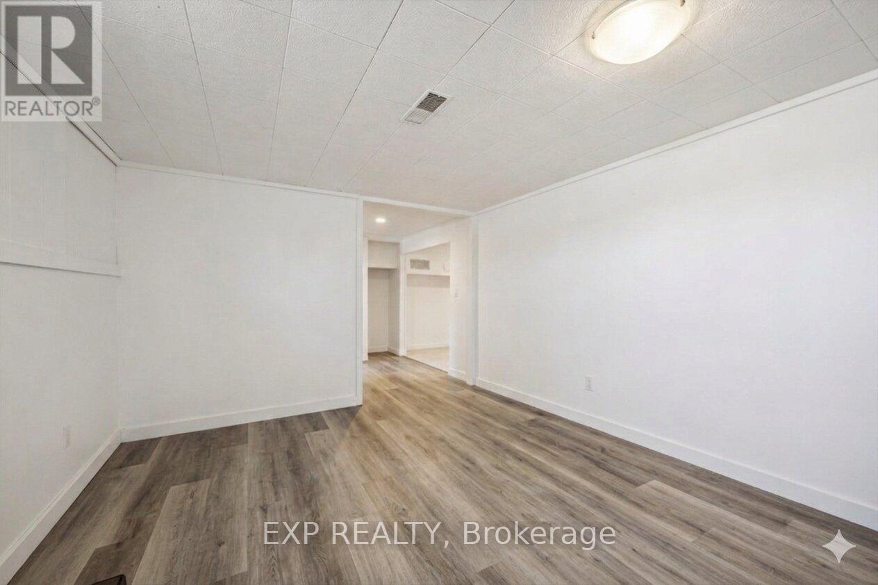 253 Sydney Street S, Kitchener, Ontario  N2G 3V8 - Photo 34 - X12846268