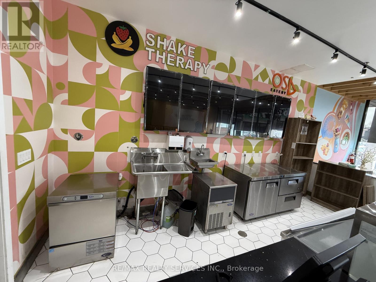 6161 Thorold Stone Road, Niagara Falls (Church's Lane), Ontario  L2J 1A4 - Photo 18 - X12852604