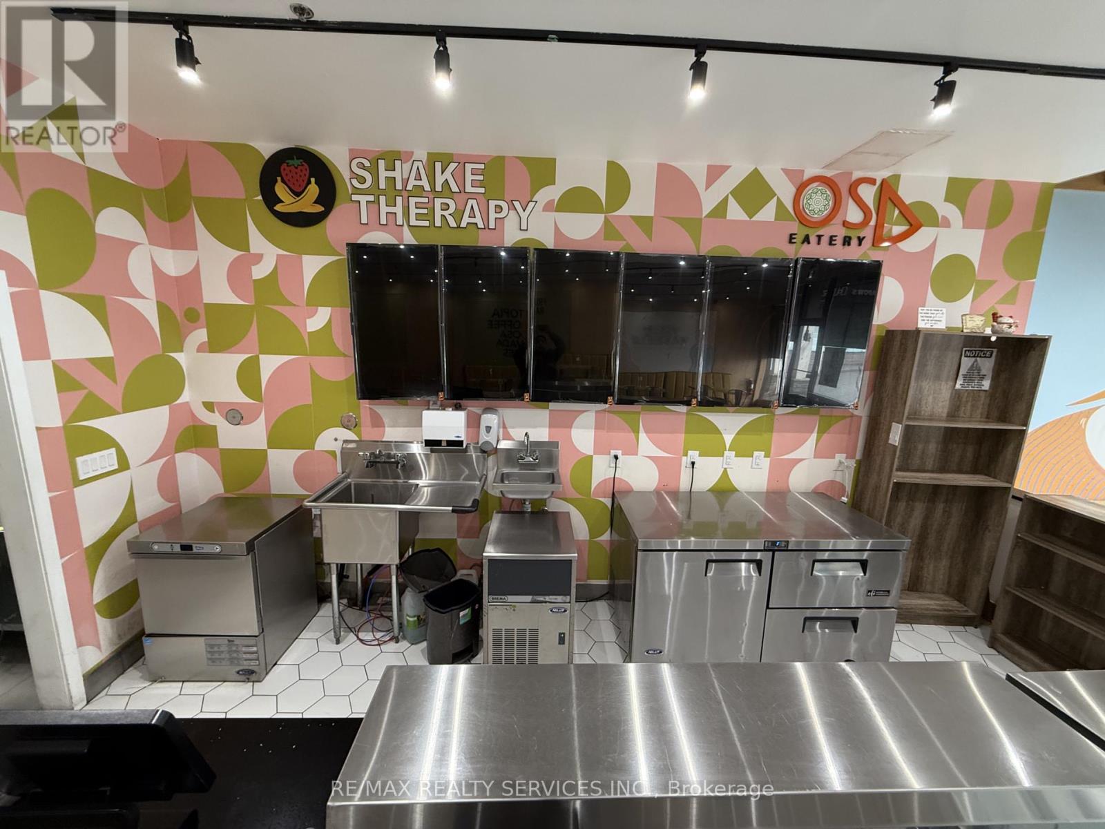 6161 Thorold Stone Road, Niagara Falls (Church's Lane), Ontario  L2J 1A4 - Photo 20 - X12852604