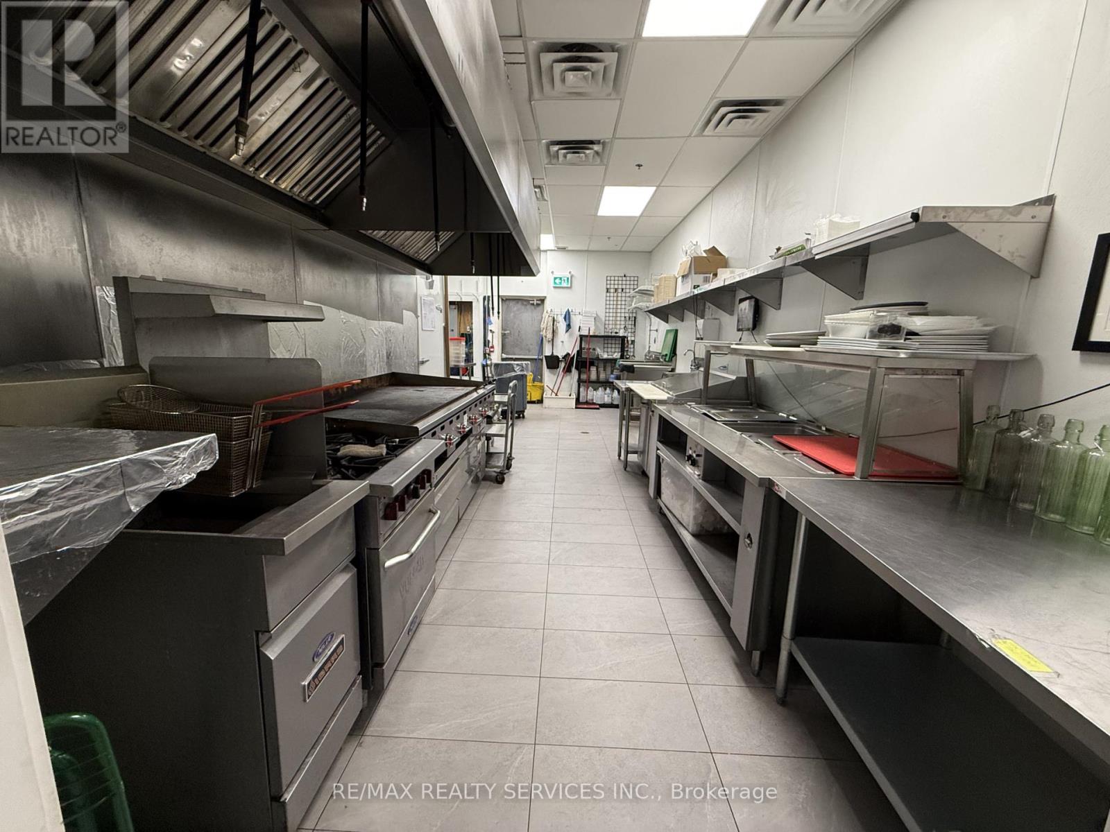 6161 Thorold Stone Road, Niagara Falls (Church's Lane), Ontario  L2J 1A4 - Photo 21 - X12852604