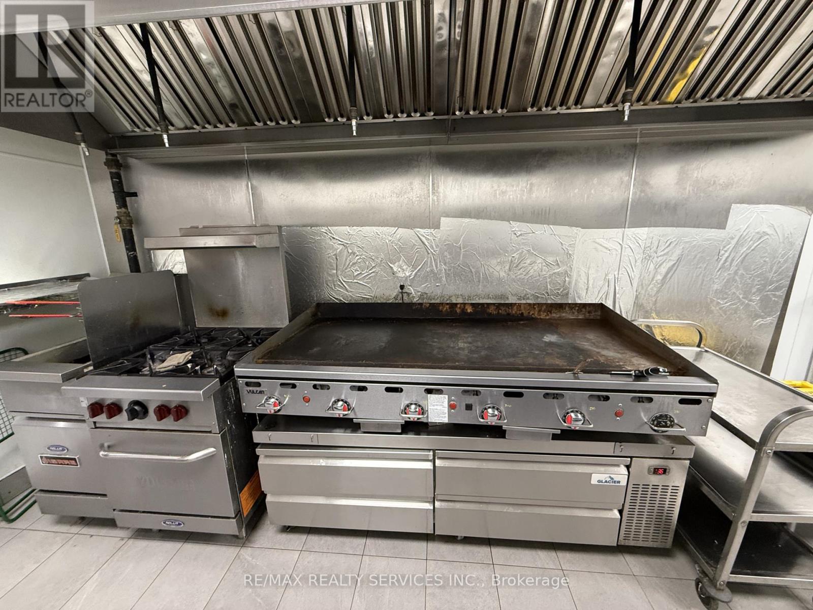 6161 Thorold Stone Road, Niagara Falls (Church's Lane), Ontario  L2J 1A4 - Photo 24 - X12852604