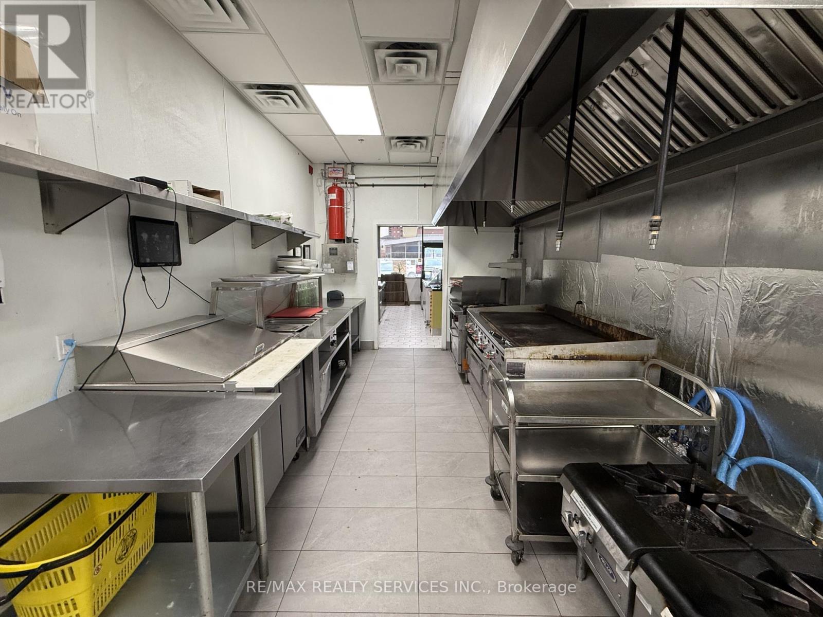 6161 Thorold Stone Road, Niagara Falls (Church's Lane), Ontario  L2J 1A4 - Photo 26 - X12852604