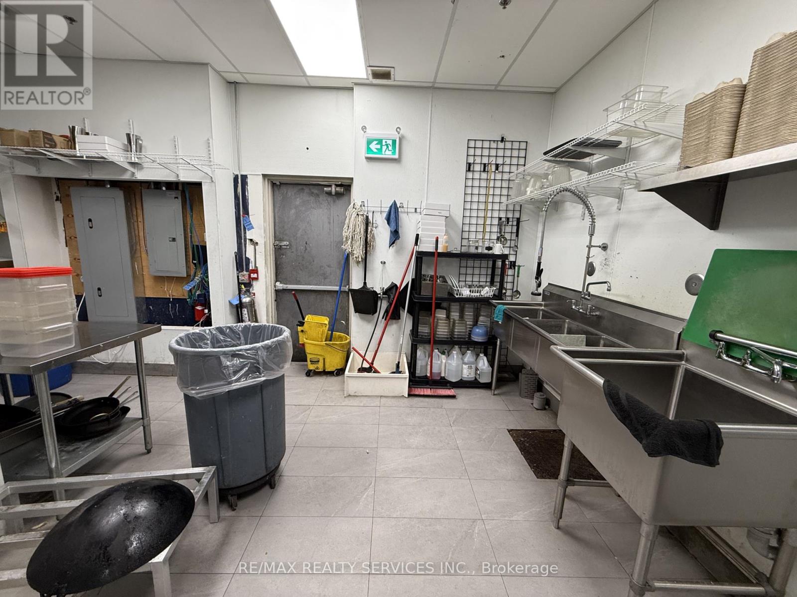 6161 Thorold Stone Road, Niagara Falls (Church's Lane), Ontario  L2J 1A4 - Photo 29 - X12852604