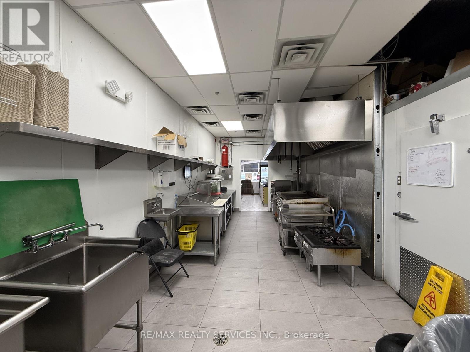 6161 Thorold Stone Road, Niagara Falls (Church's Lane), Ontario  L2J 1A4 - Photo 31 - X12852604