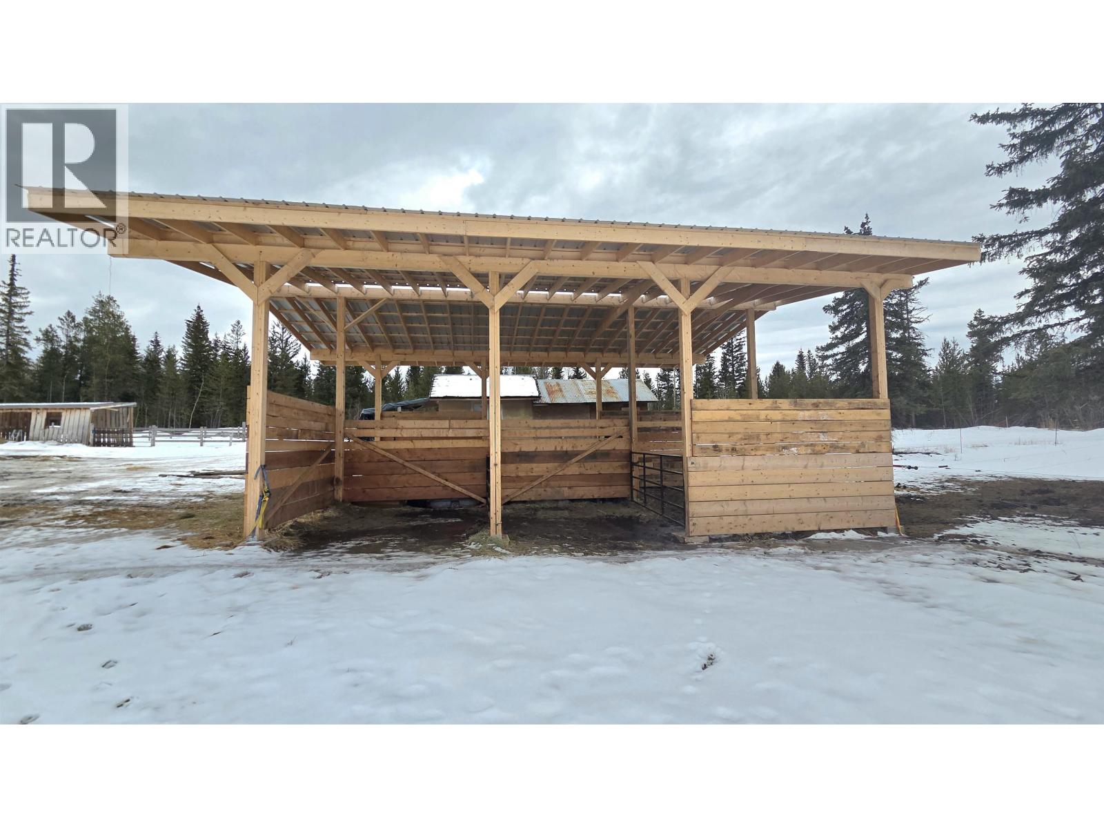 7037 Holmes Road, Lone Butte, British Columbia  V0K 1X1 - Photo 6 - R3096876