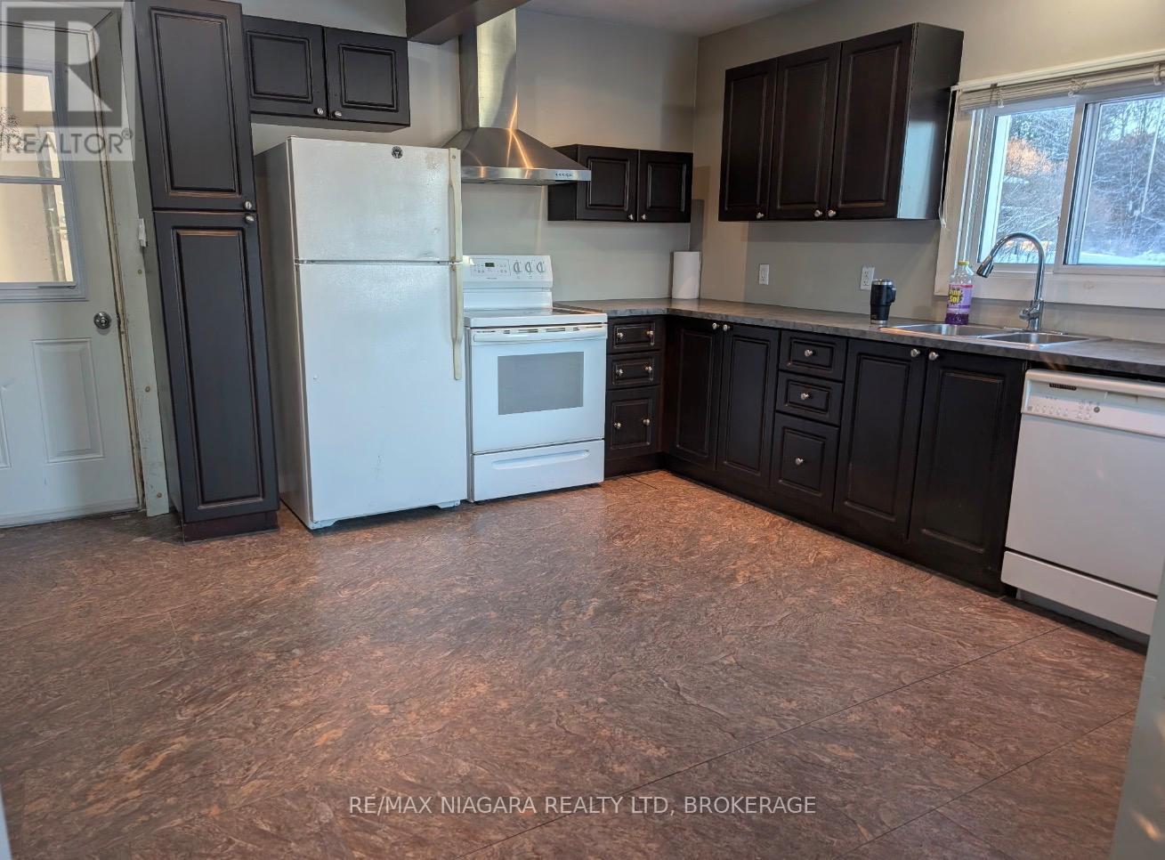 7357 Road 506 Road, Frontenac (Frontenac North), Ontario  K0H 2M0 - Photo 20 - X12851604