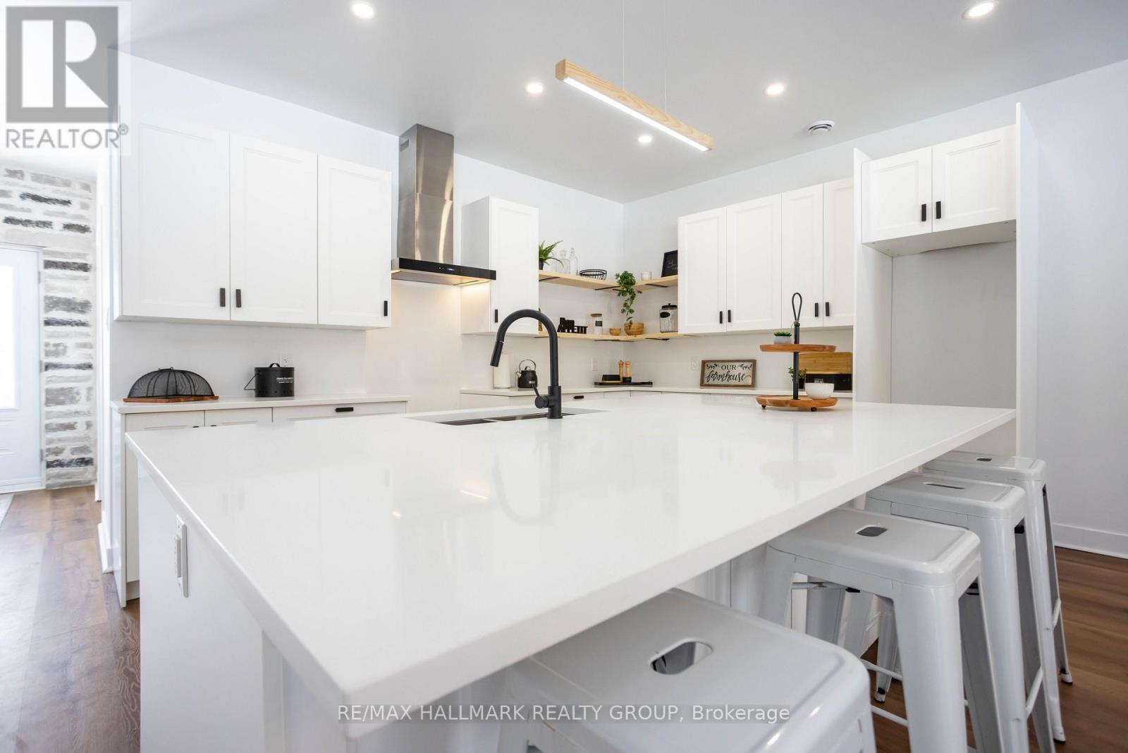 3244 PichÉ Road, The Nation, Ontario  K0A 1M0 - Photo 16 - X12852632