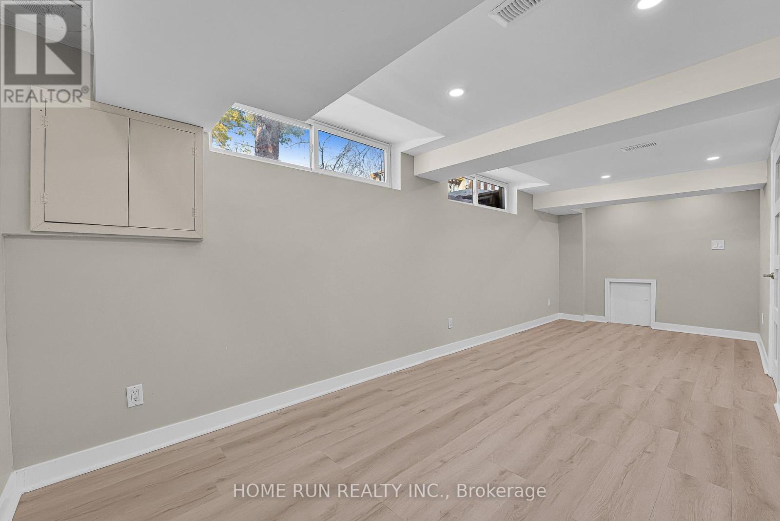 1259 Meadowlands Drive E, Ottawa, Ontario  K2E 6K4 - Photo 37 - X12852624