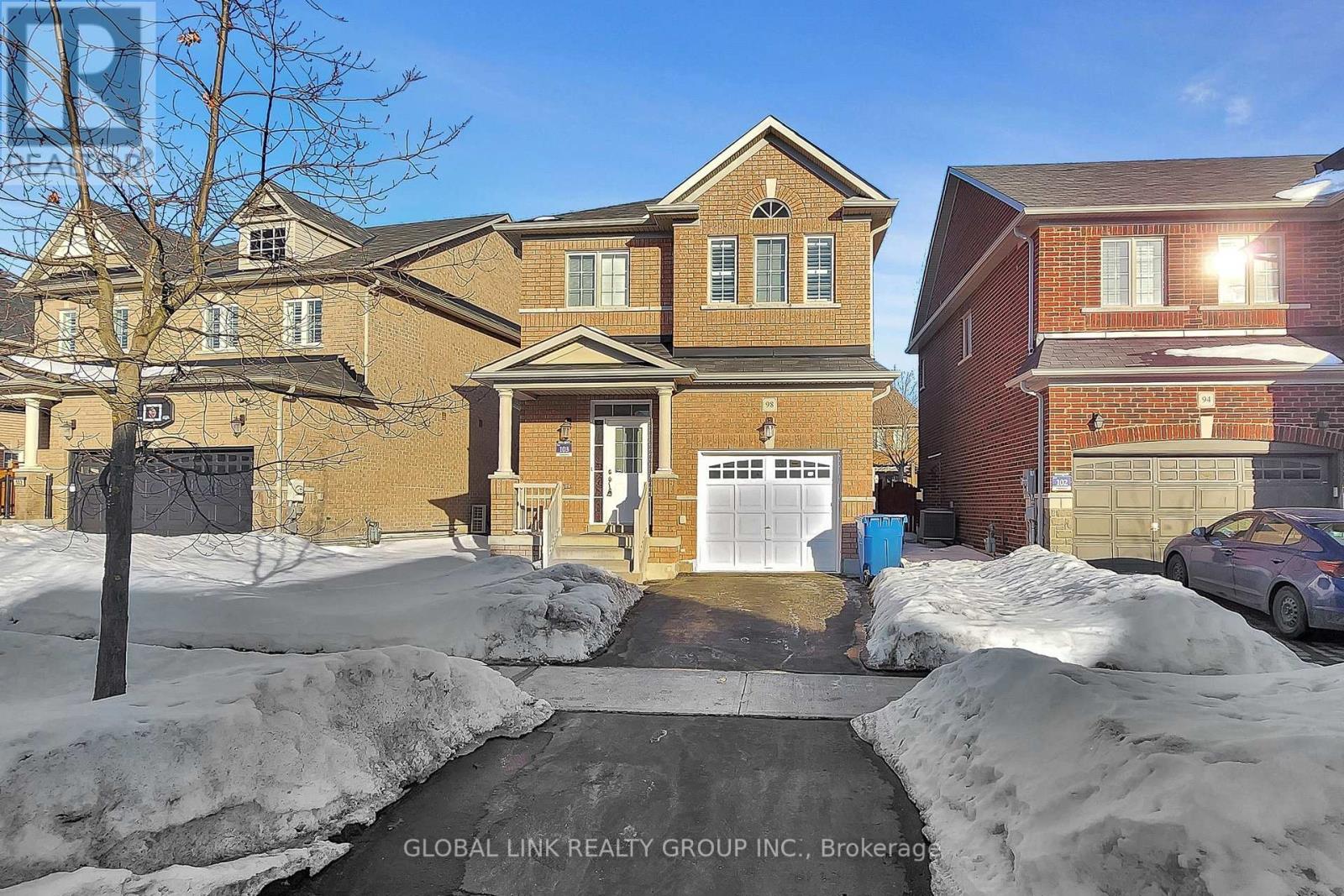 98 WILF MORDEN ROAD, Whitchurch-Stouffville, Ontario