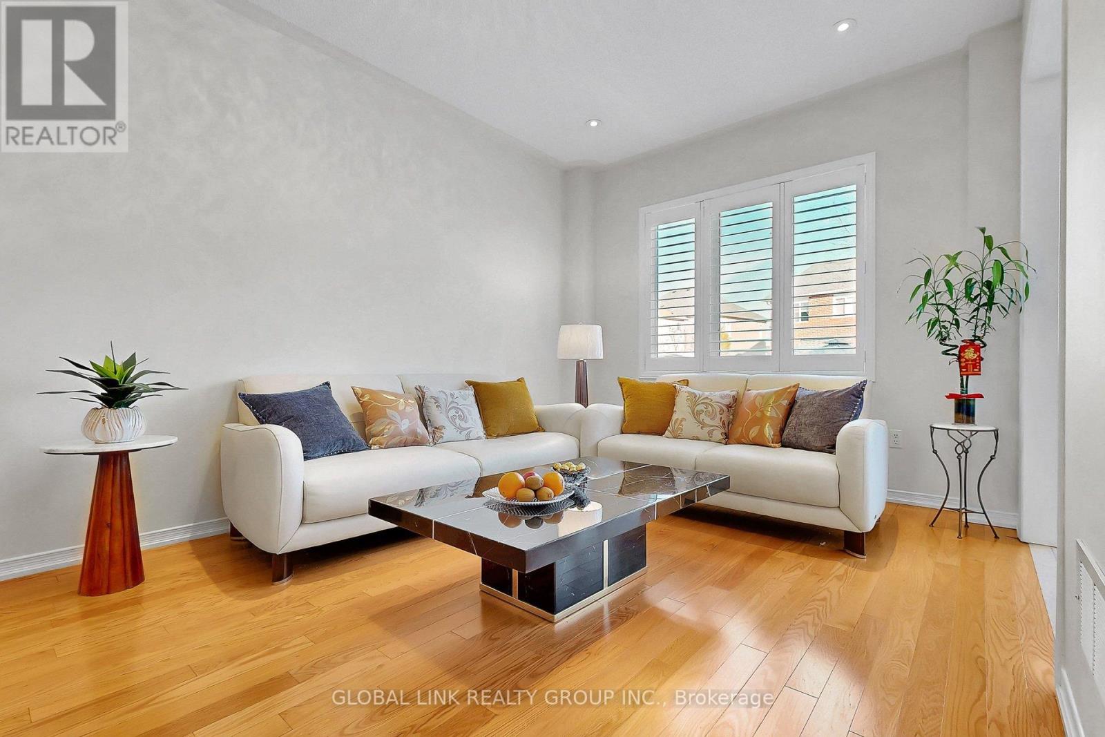 98 Wilf Morden Road, Whitchurch-Stouffville, Ontario  L4A 0K1 - Photo 10 - N12852638