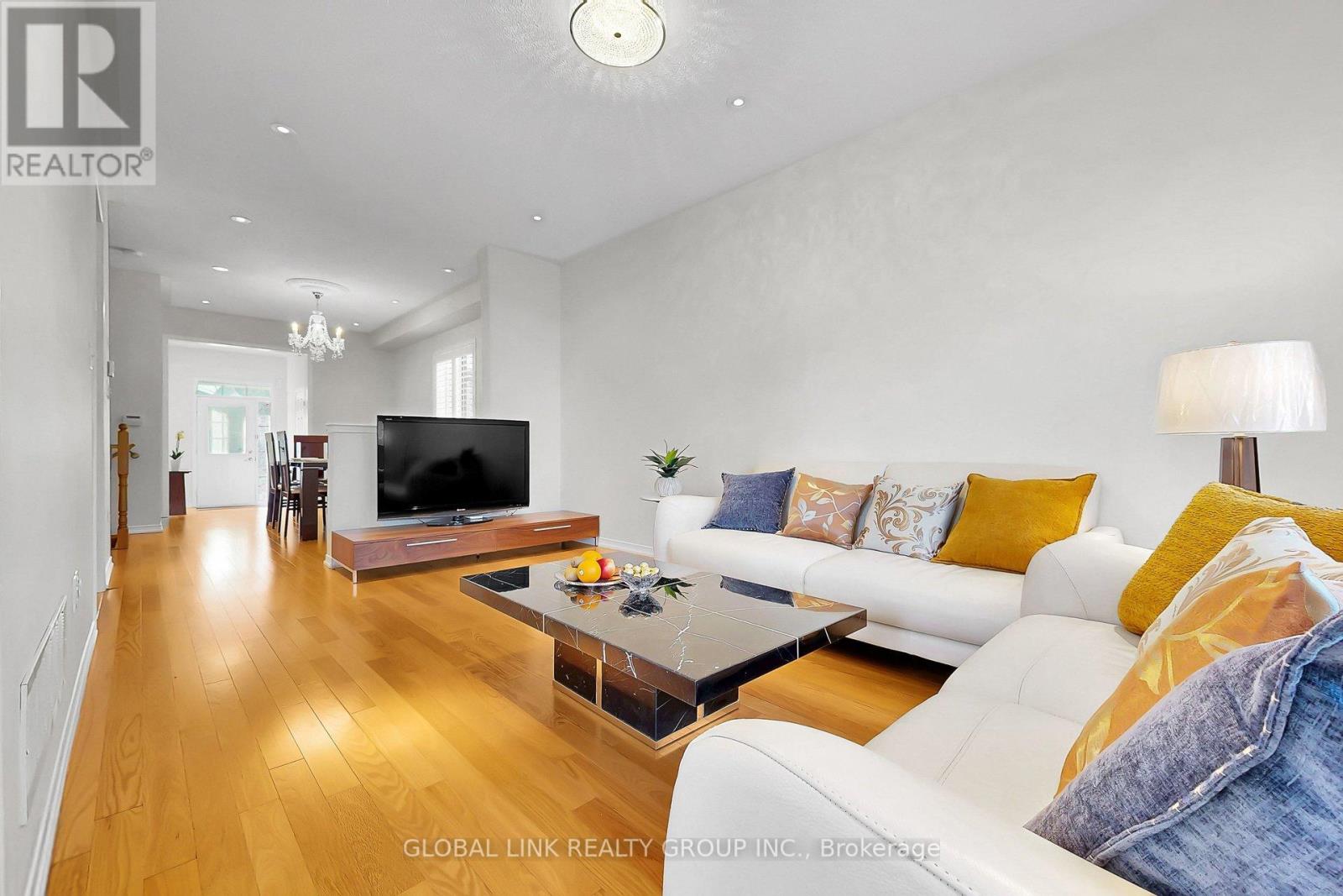 98 Wilf Morden Road, Whitchurch-Stouffville, Ontario  L4A 0K1 - Photo 11 - N12852638