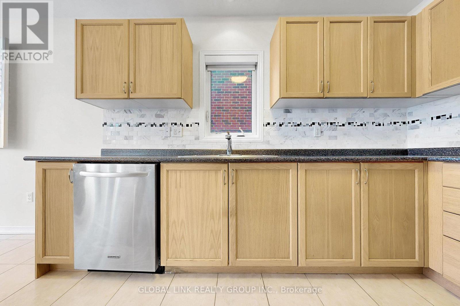 98 Wilf Morden Road, Whitchurch-Stouffville, Ontario  L4A 0K1 - Photo 19 - N12852638