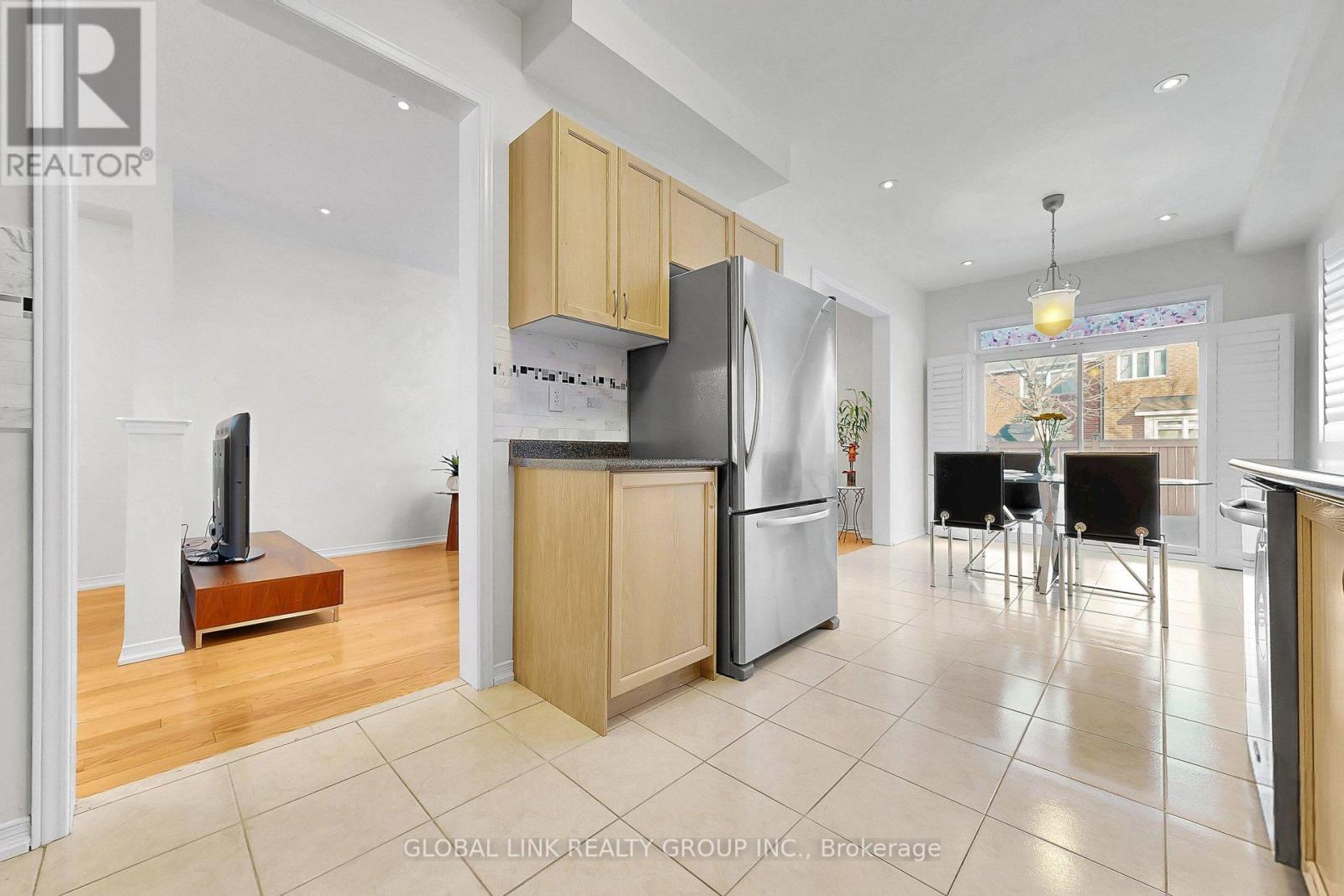 98 Wilf Morden Road, Whitchurch-Stouffville, Ontario  L4A 0K1 - Photo 20 - N12852638