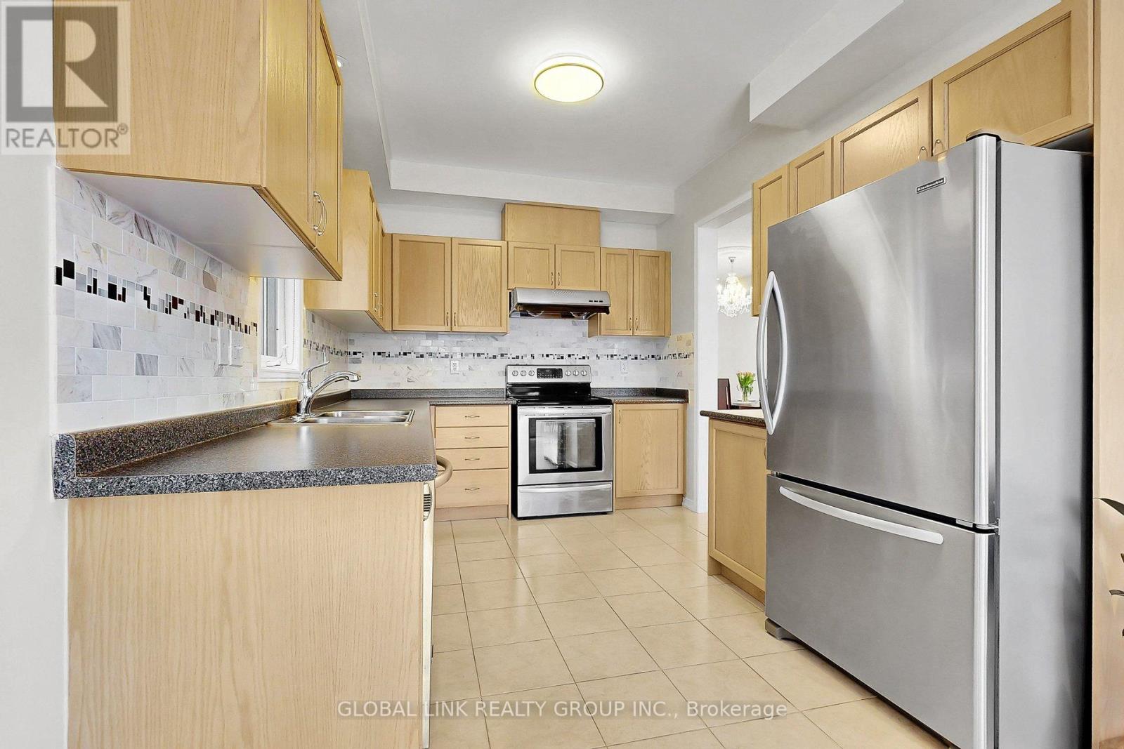 98 Wilf Morden Road, Whitchurch-Stouffville, Ontario  L4A 0K1 - Photo 21 - N12852638