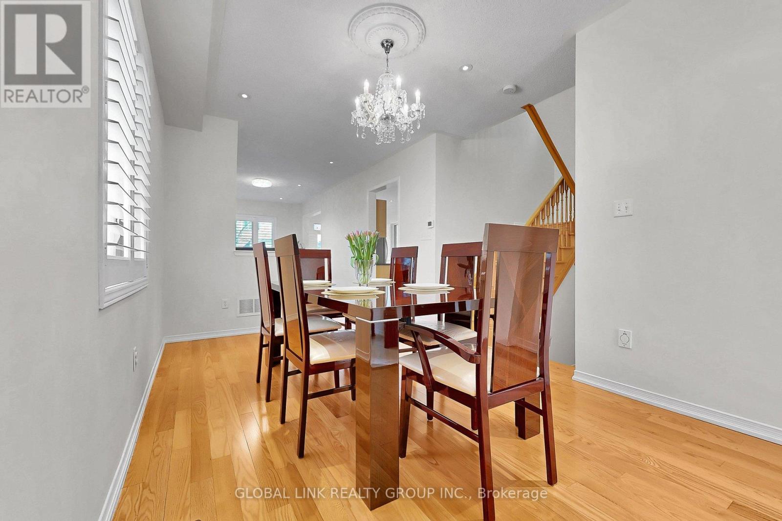 98 Wilf Morden Road, Whitchurch-Stouffville, Ontario  L4A 0K1 - Photo 5 - N12852638