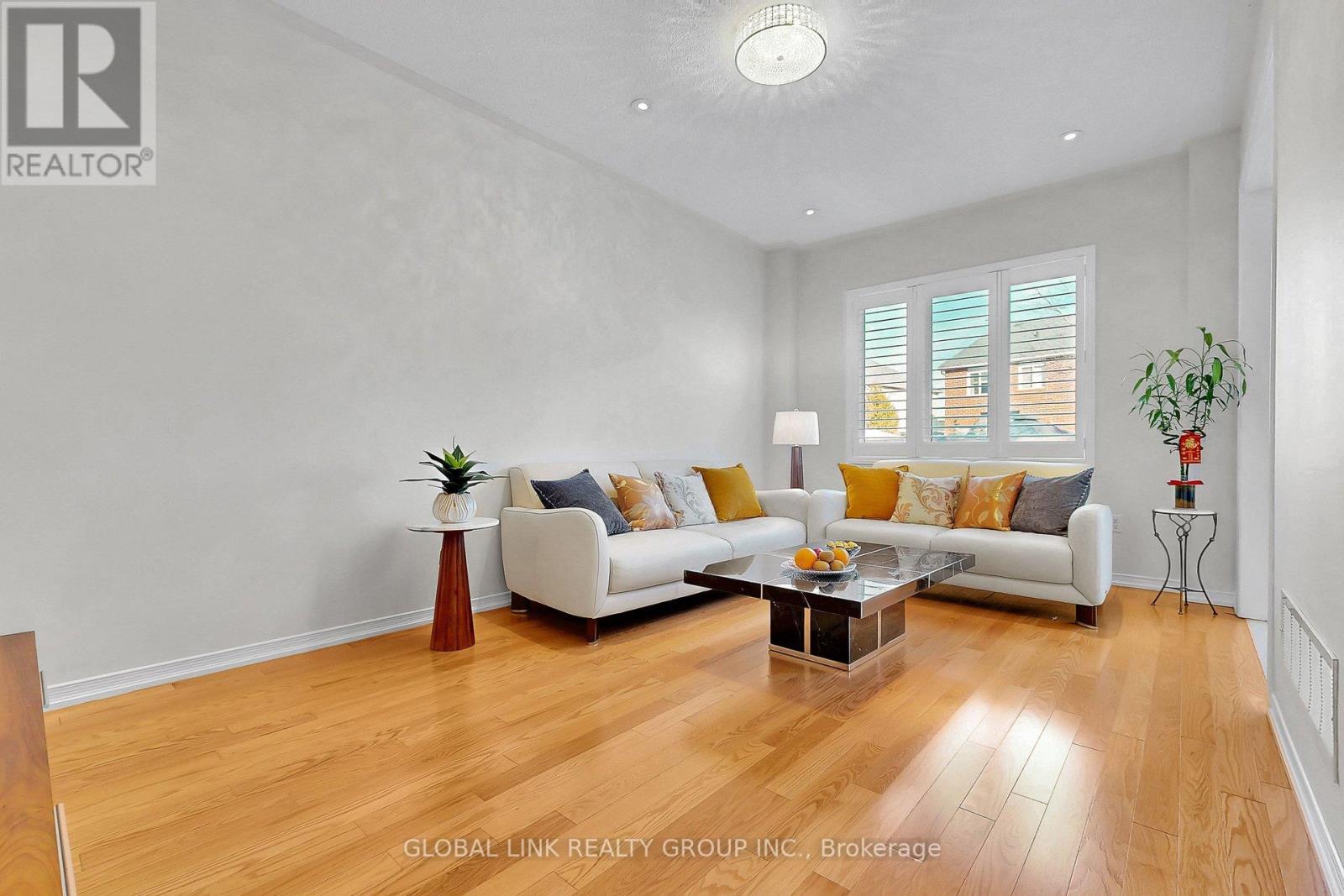 98 Wilf Morden Road, Whitchurch-Stouffville, Ontario  L4A 0K1 - Photo 8 - N12852638