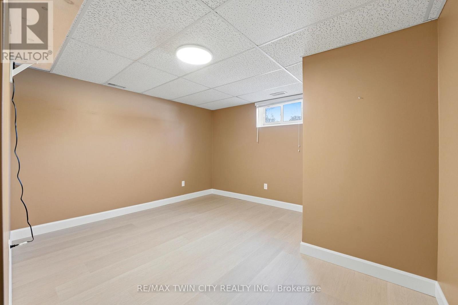 341 Terrace Hill Street, Brantford, Ontario  N3R 1H6 - Photo 17 - X12852622