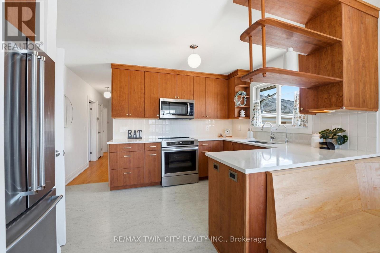 341 Terrace Hill Street, Brantford, Ontario  N3R 1H6 - Photo 8 - X12852622