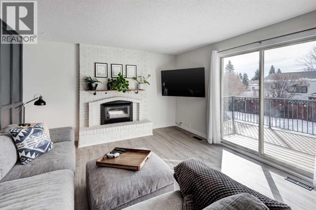 959 Bracewood Rise Sw, Calgary, Alberta  T5W 3E8 - Photo 4 - A2289112