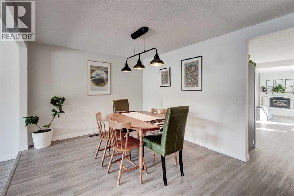 959 Bracewood Rise Sw, Calgary, Alberta  T5W 3E8 - Photo 13 - A2289112