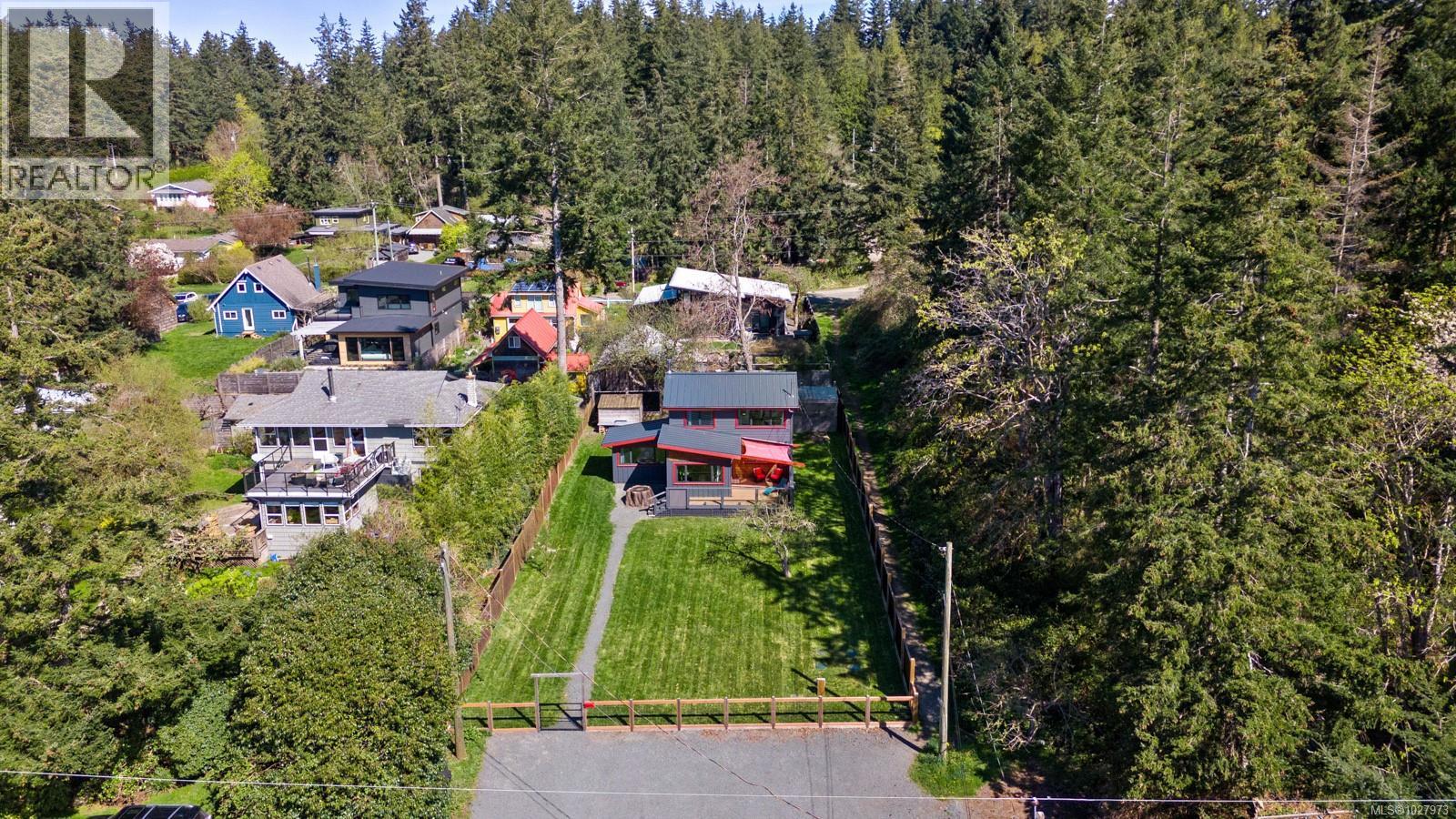 1304 Midden Rd, Comox, British Columbia
