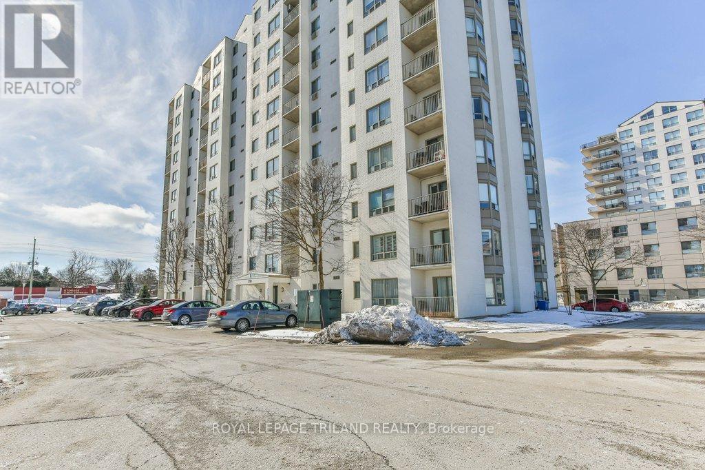 405 - 333 Commissioners Road W, London South, Ontario  N6J 4X7 - Photo 2 - X12852664