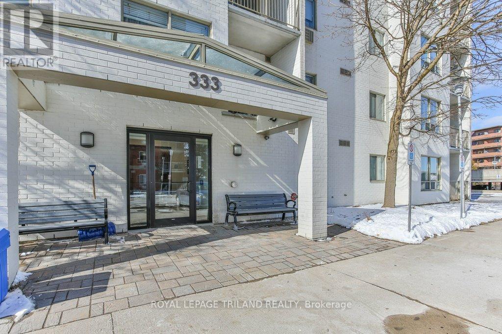 405 - 333 Commissioners Road W, London South, Ontario  N6J 4X7 - Photo 3 - X12852664