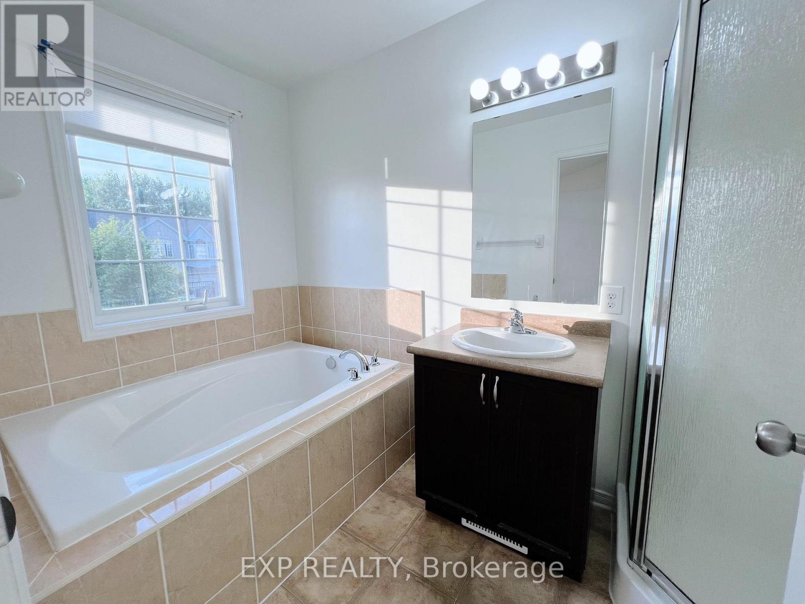 375 Rolling Meadow Crescent, Ottawa, Ontario  K1W 0A9 - Photo 13 - X12852662