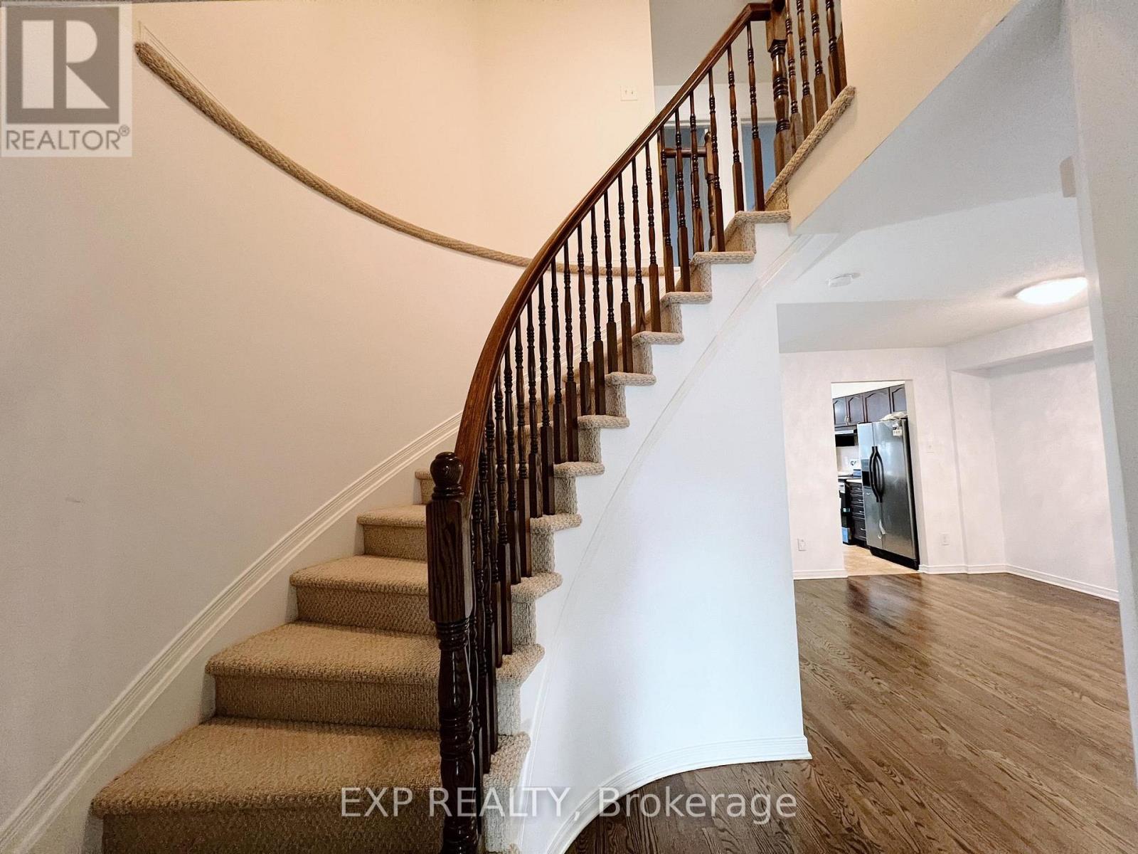 375 Rolling Meadow Crescent, Ottawa, Ontario  K1W 0A9 - Photo 3 - X12852662