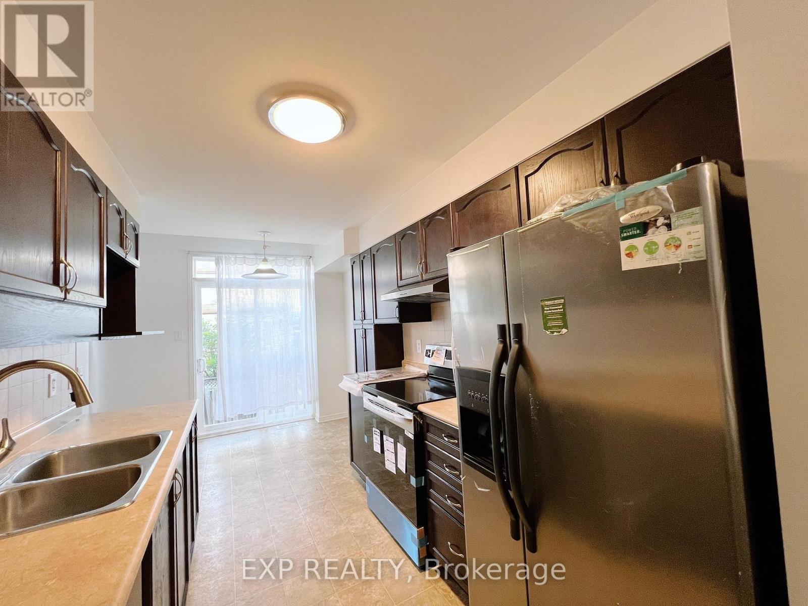 375 Rolling Meadow Crescent, Ottawa, Ontario  K1W 0A9 - Photo 6 - X12852662